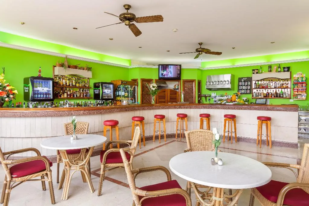 Bar, Masaru, Tenerife