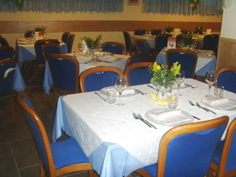 Restaurant, Costa Hotel, Naples