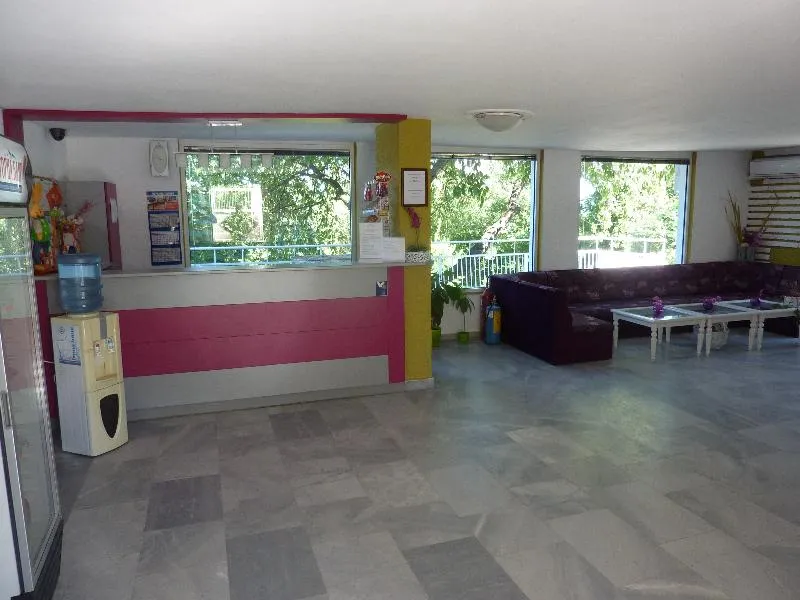 Lobby, Zarya, Varna