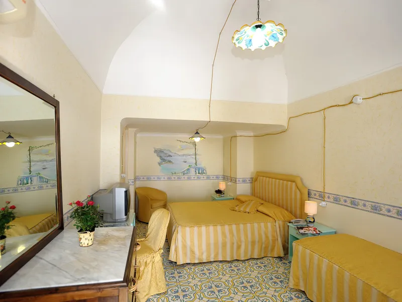 TRIPLE STANDARD Room, Locanda Costa Diva, Naples