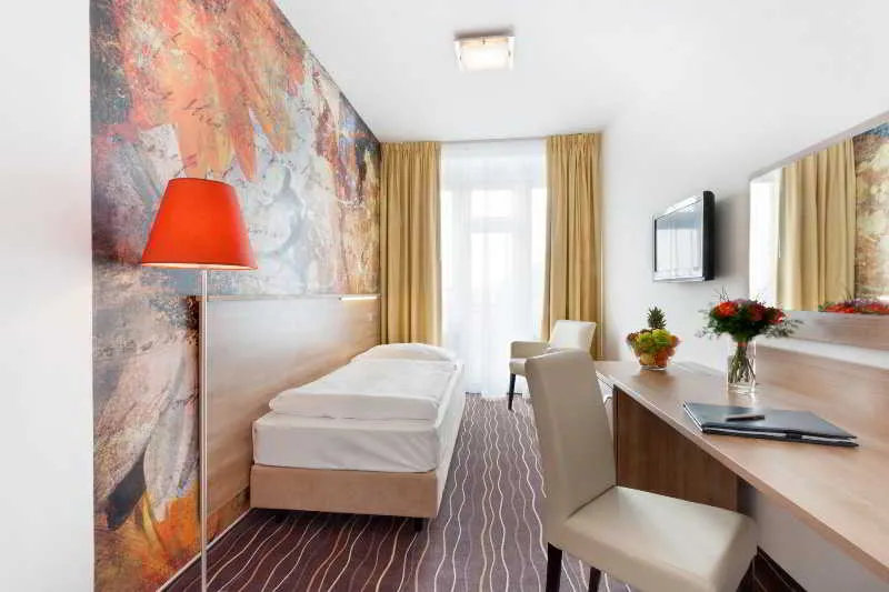 Room, Akcent hotel, Prague