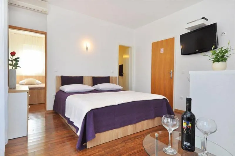 APARTMENT TWO BEDROOMS Room, Villa Pinocchio, Split