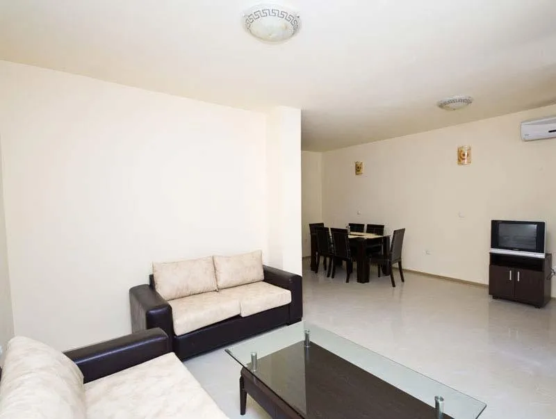 APARTMENT THREE BEDROOMS Room, Green Hills, Bourgas