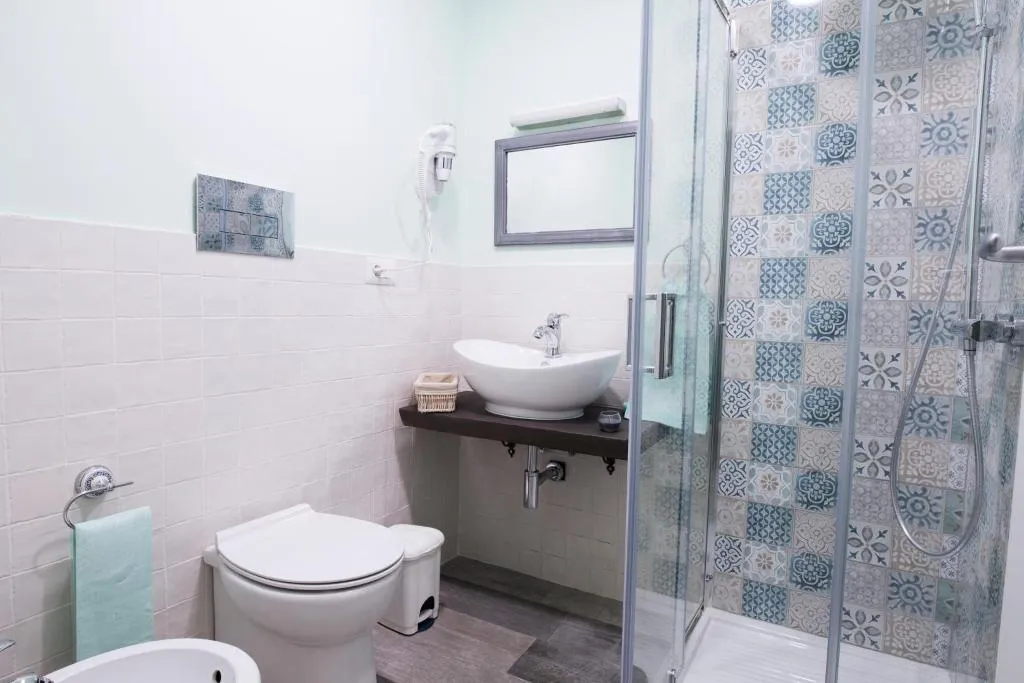 DOUBLE WITH BALCONY Room, Dimora Partenopea, Naples