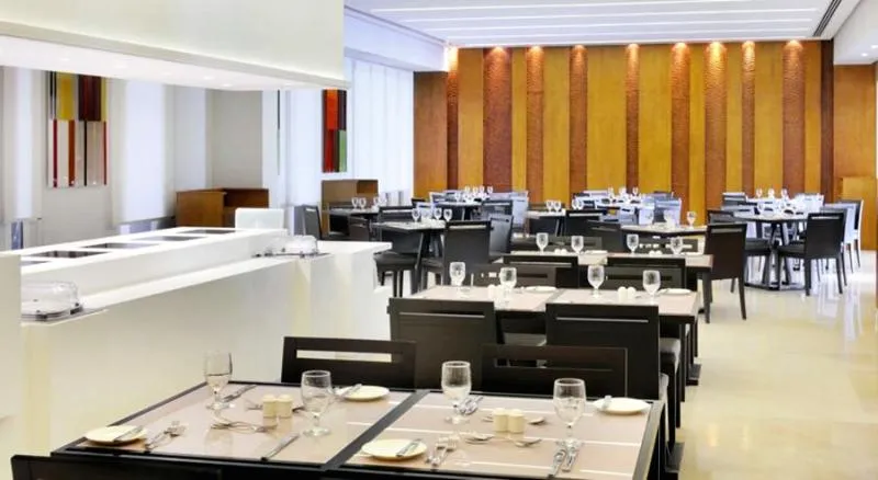 Restaurant, Hues Boutique, Dubai