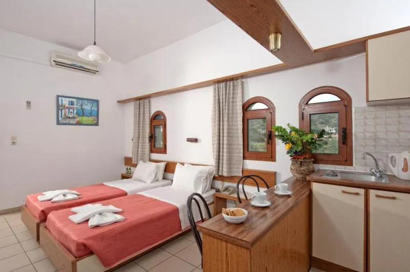 STUDIO CAPACITY 2 Room, Kiriakos Studios Apartments, Crete