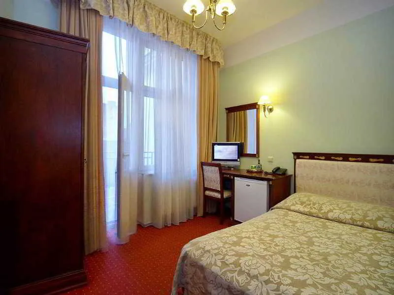 Room, Garden Palace, Riga