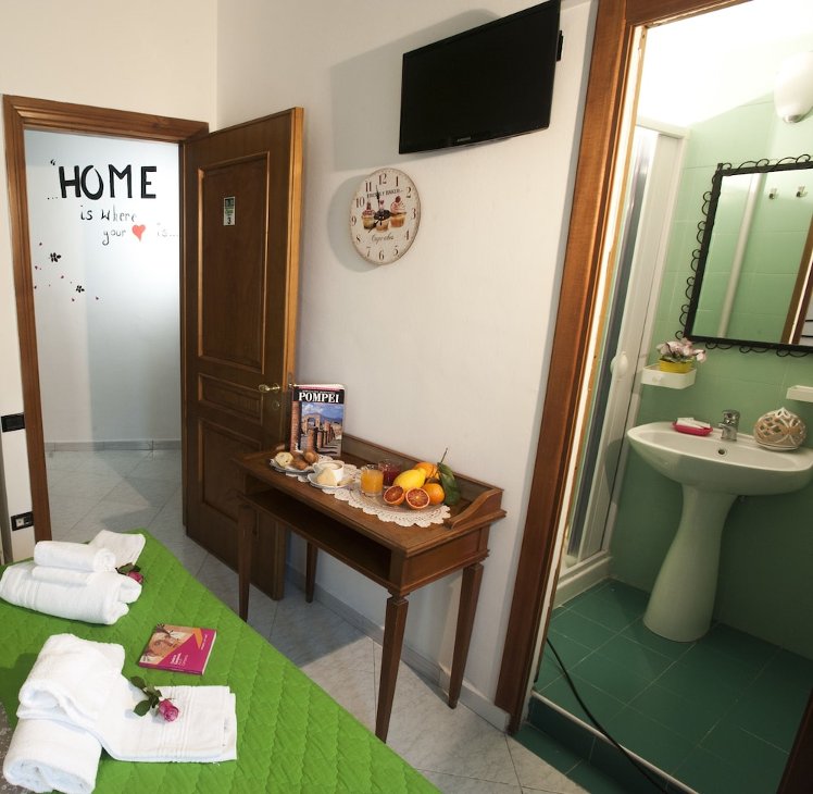 B&B Elena, Naples