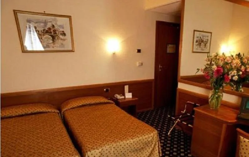 SUITE NON SMOKING Room, Quality Hotel Nova Domus, Rome