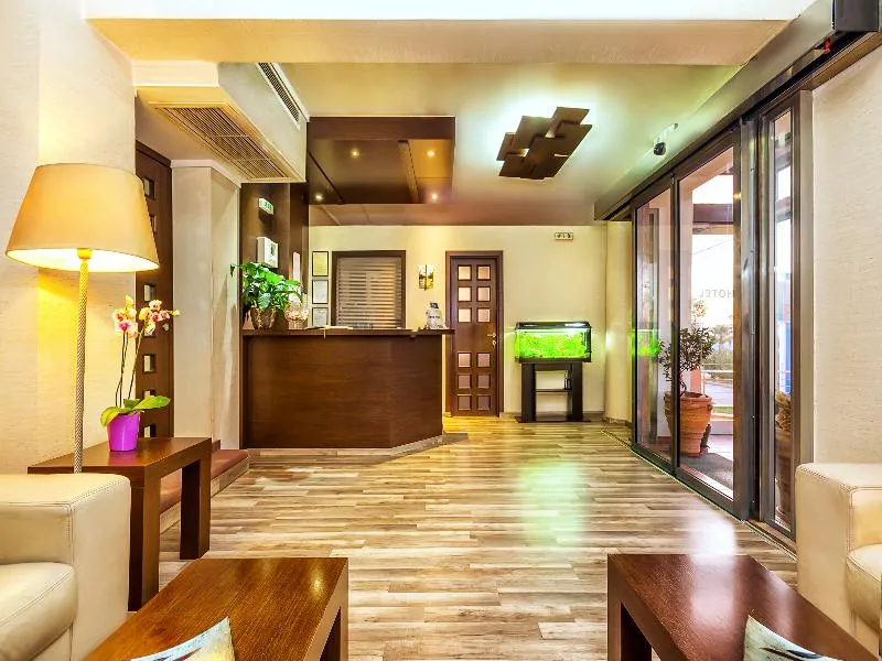 Lobby, Perea, Halkidiki