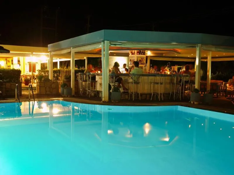 Pool, Muses, Skiathos