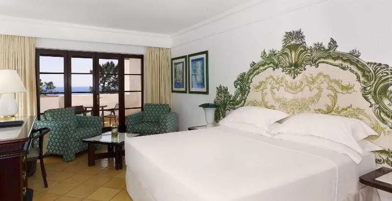 Room, Pine Cliffs Hotel, a Luxury Collection Resort, Algarve