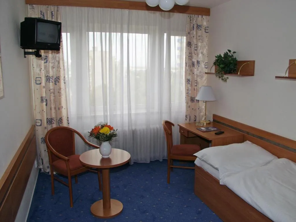 SINGLE STANDARD Room, ILF Hotel Prague, Prague