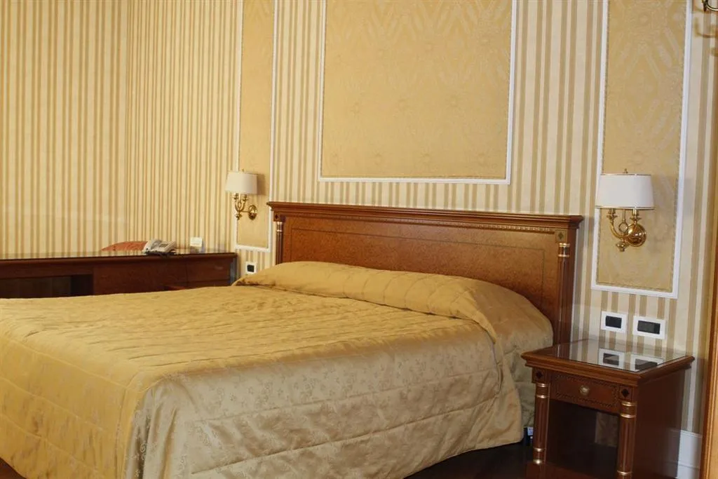 TRIPLE STANDARD Room, The Major Hotel, Rome
