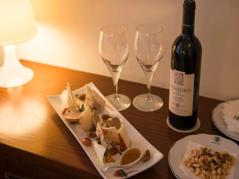 DOUBLE STANDARD Room, Aliados, Porto