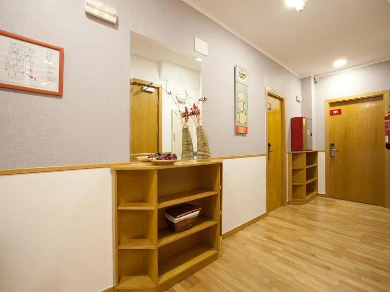 General view, Hostal Montaloya, Madrid