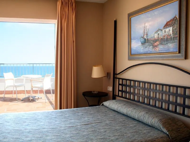 Room, Subur, Costa Brava