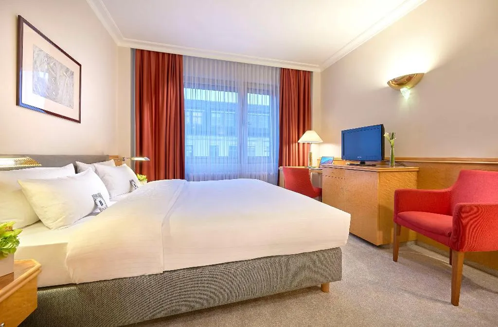 DOUBLE SUPERIOR Room, Vignette Collection Bristol Berlin, Berlin