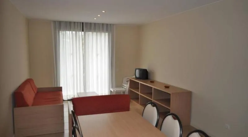 APARTMENT CAPACITY 6 TWO BEDROOMS Room, Trimar, Costa Brava