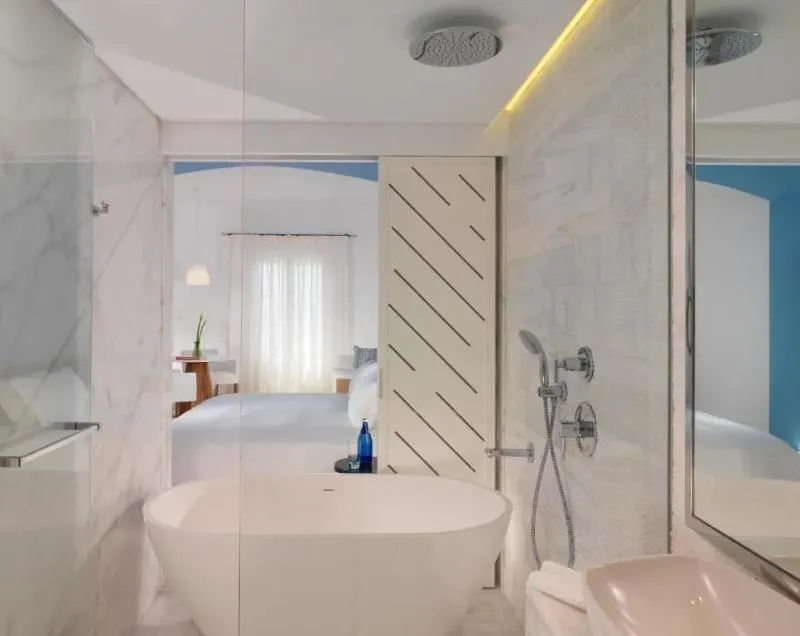 DOUBLE WITH JACUZZI Room, Mykonos Grand Hotel & Resort, Mykonos