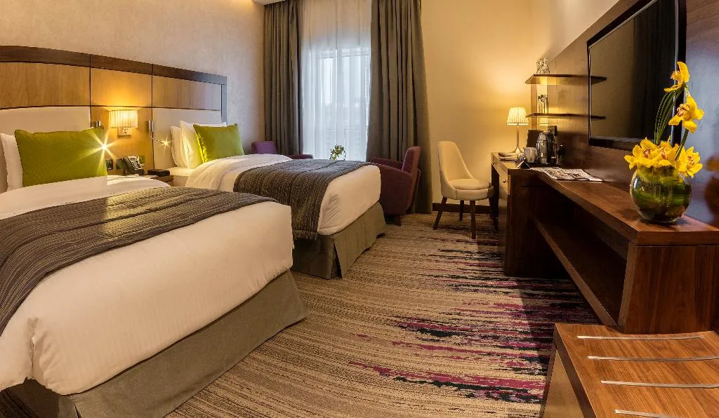 DOUBLE DELUXE Room, Golden Tulip Media Hotel, Dubai