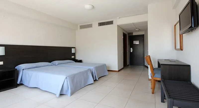 QUADRUPLE STANDARD Room, Safari, Valencia