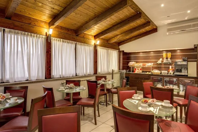 Restaurant, The Strand, Rome