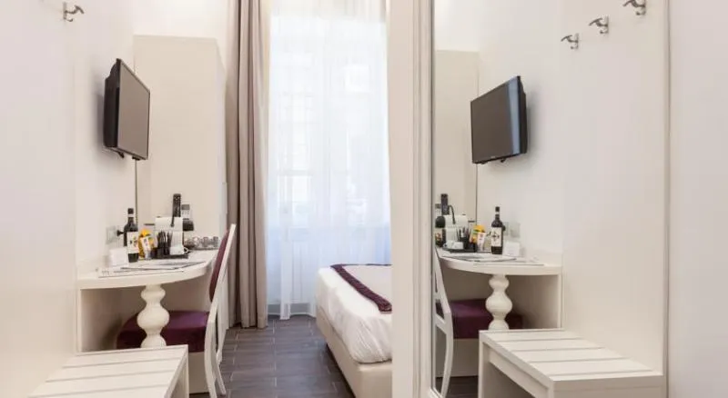 SINGLE STANDARD Room, Relais Monti, Rome