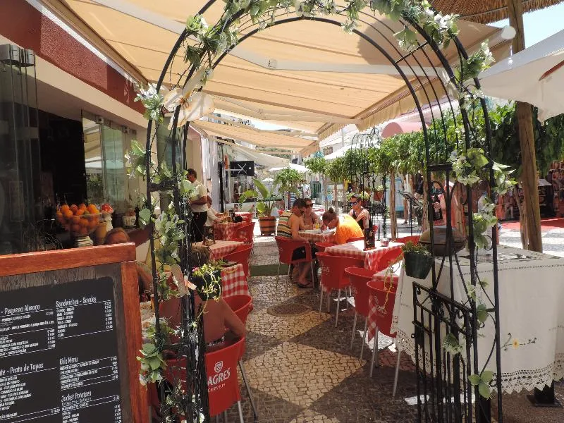 Sports and Entertainment, Albufeira Beach Hotel, Algarve