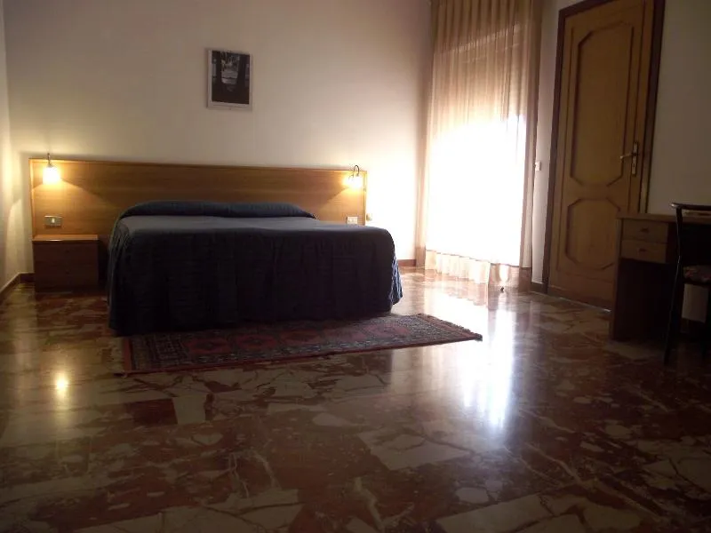 TRIPLE STANDARD Room, Mosaici da Battiato Hotel, Catania