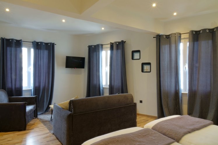 Athens Version Luxury Suites, Athens