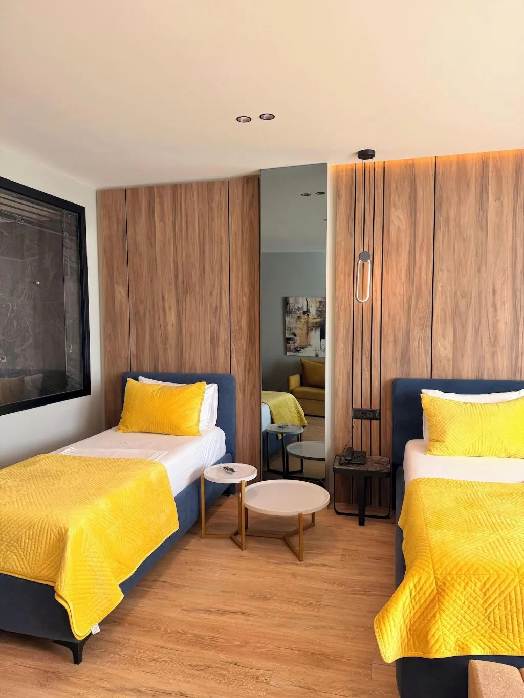 Room, Esbjerg Hotel, Kavaje