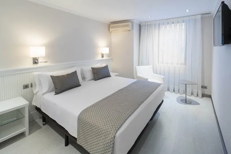 DOUBLE SINGLE USE STANDARD Room, Catalonia Roma, Barcelona