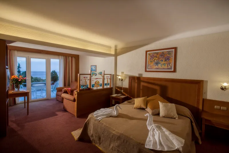 JUNIOR SUITE MOUNTAIN VIEW Room, Athos Palace Hotel, Halkidiki