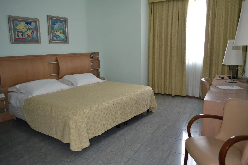 Double or Twin STANDARD Room, Marina Palace Hotel Spa & Congress Hall, Catania