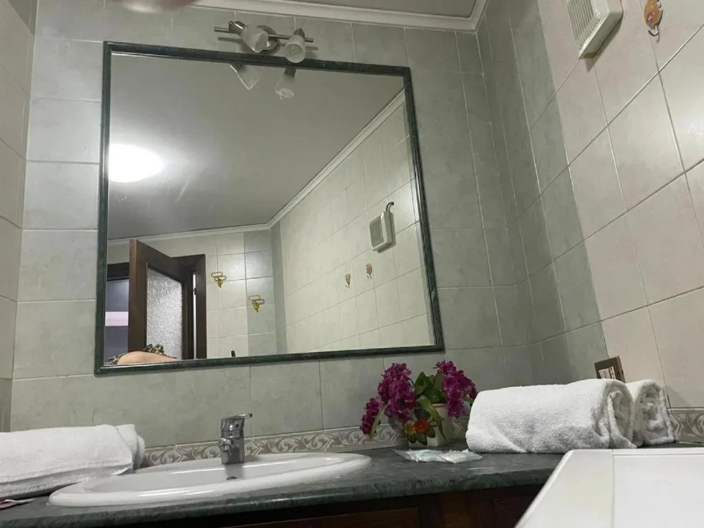 APARTMENT CITY VIEW ONE BEDROOM Room, Iris, Naples