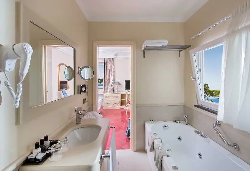 Room, Punta Molino Beach Resort & SPA, Naples