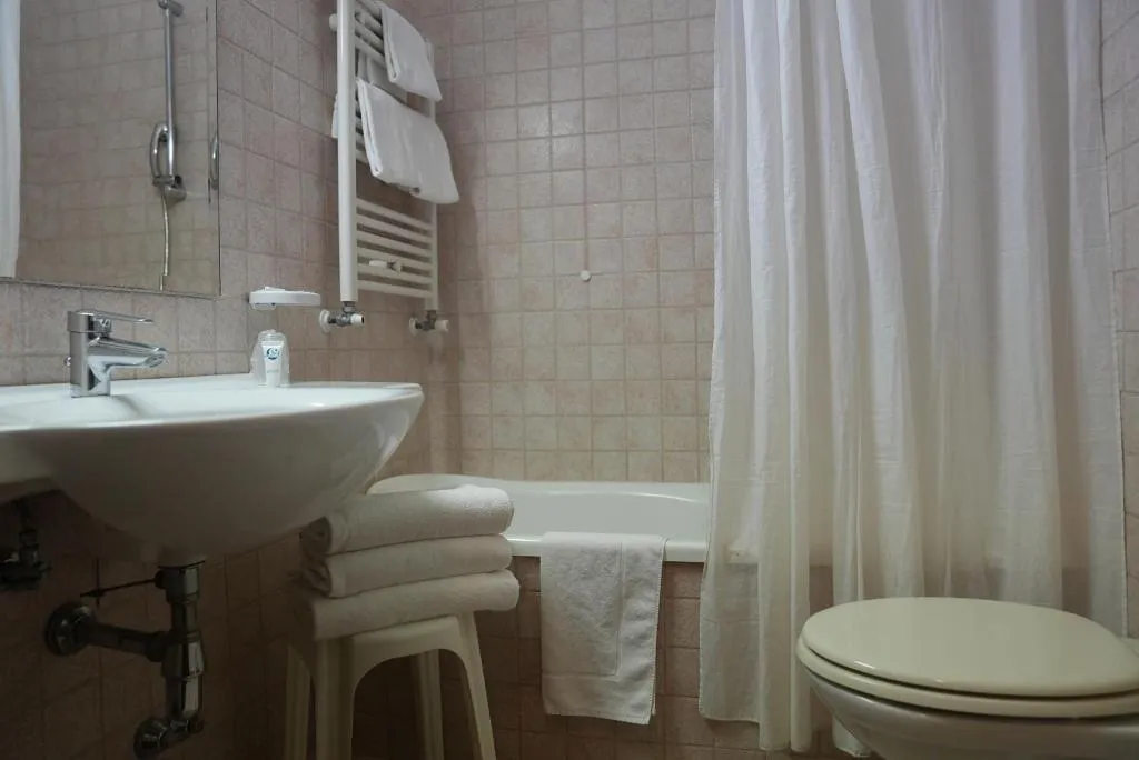 TRIPLE DELUXE Room, Albatros, Venice