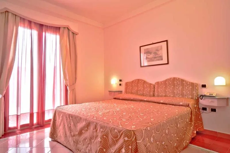 DOUBLE STANDARD Room, Albergo Santa Caterina, Naples