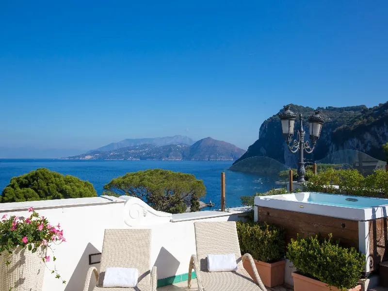 Terrace, Luxury Villa Excelsior Parco, Naples
