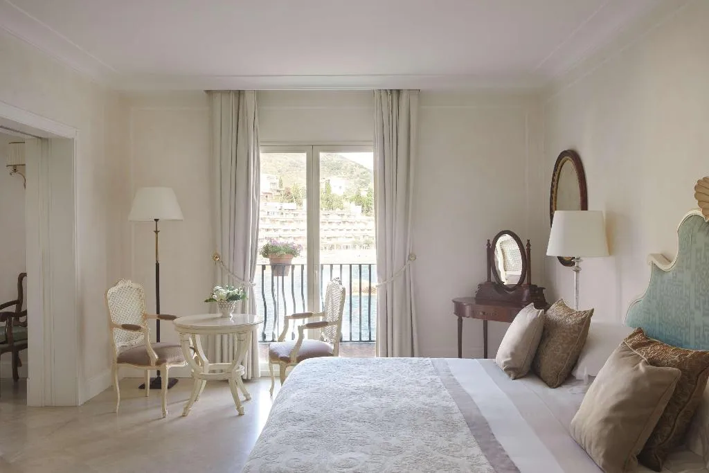 Room, Villa Sant'Andrea, A Belmond Hotel, Taormina Mare, Catania