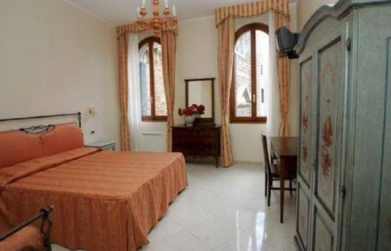 TRIPLE STANDARD Room, La Locandiera, Venice