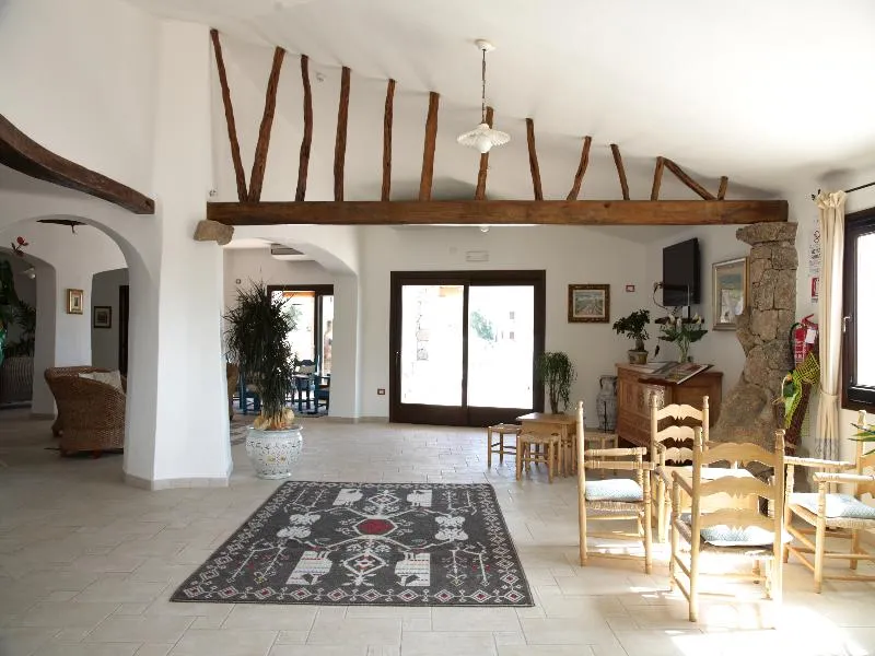 Lobby, Nuraghe Arvu, Olbia