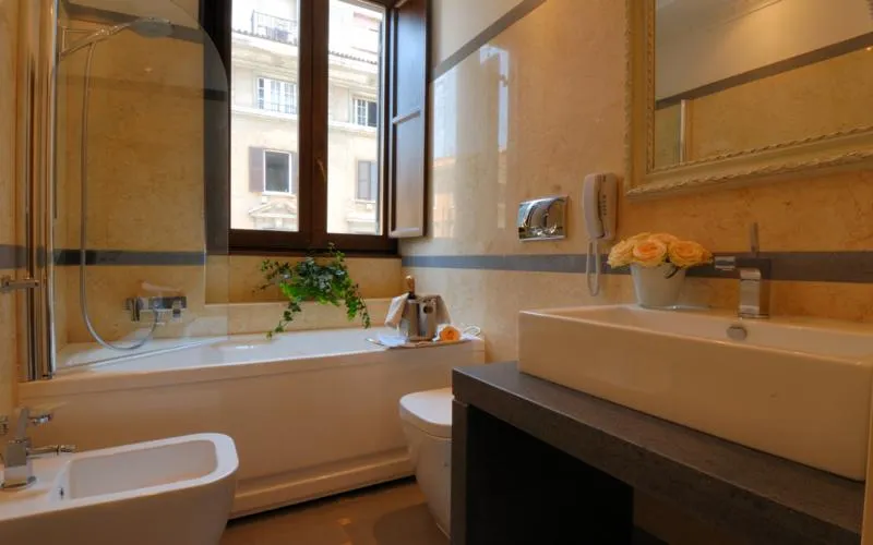TRIPLE SUPERIOR Room, Atlante Star, Rome