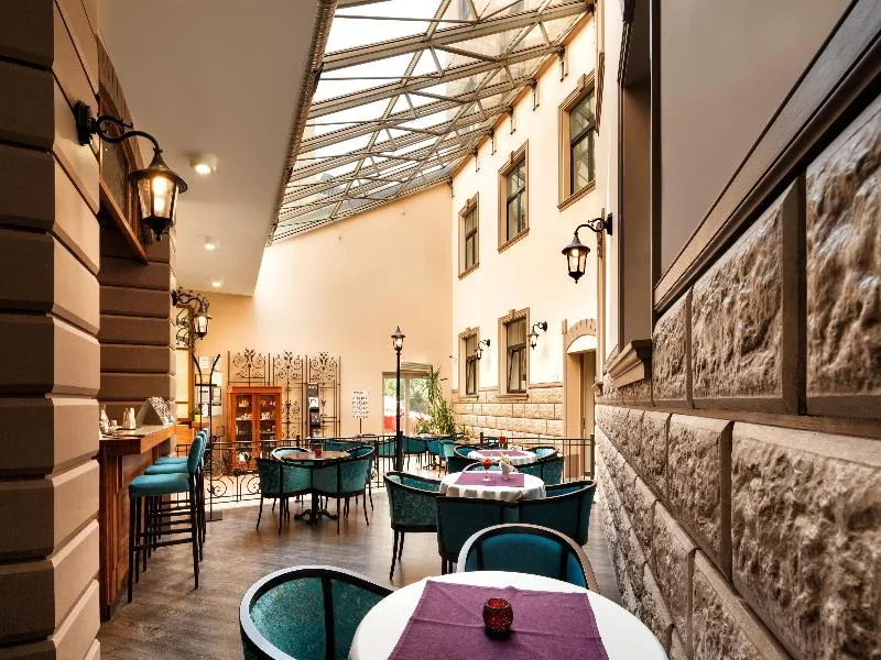 Bar, City Hotel Teater, Riga