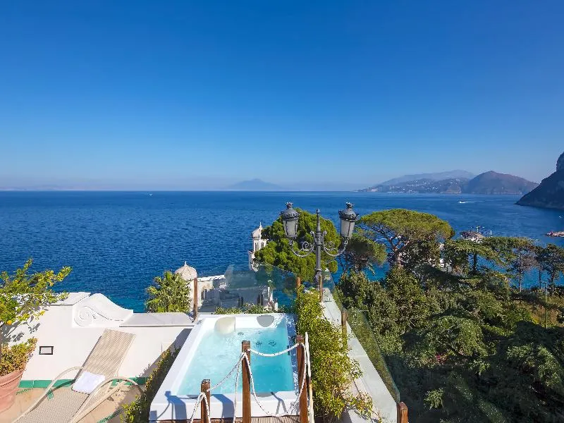 Terrace, Luxury Villa Excelsior Parco, Naples