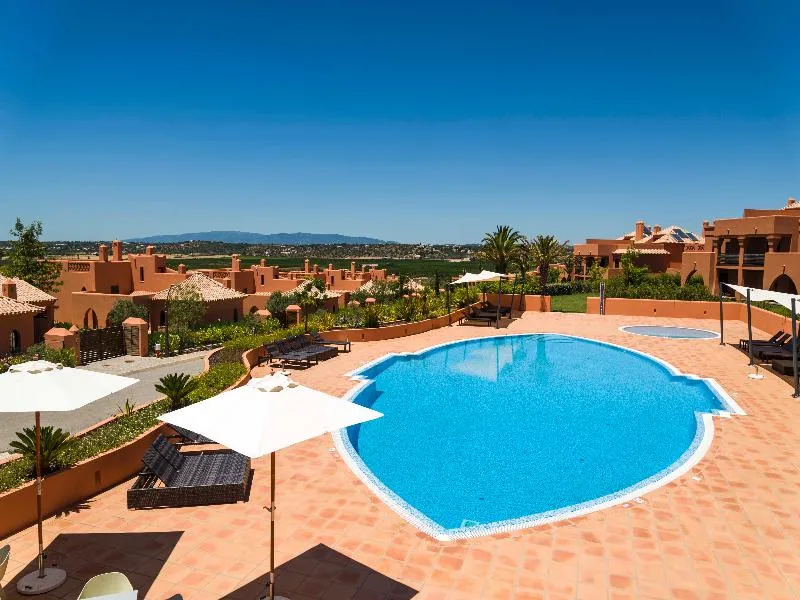 Pool, Amendoeira Golf Resort, Algarve