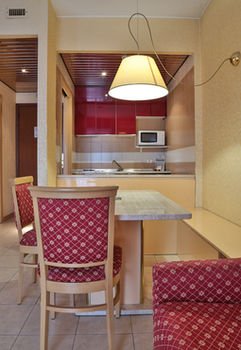 Atahotel Quark Due Residence, Milan