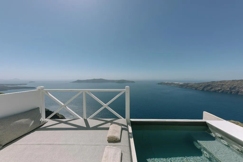 SUITE HONEYMOON Room, Afroessa Hotel, Santorini
