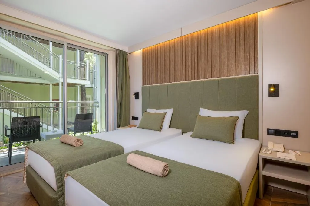 DOUBLE SINGLE USE PROMO Room, Crystal Flora Pearl Collection, Antalya